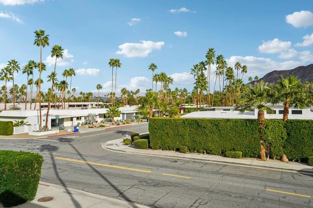 2727 S Sierra Madre 5, Palm Springs, CA 92264