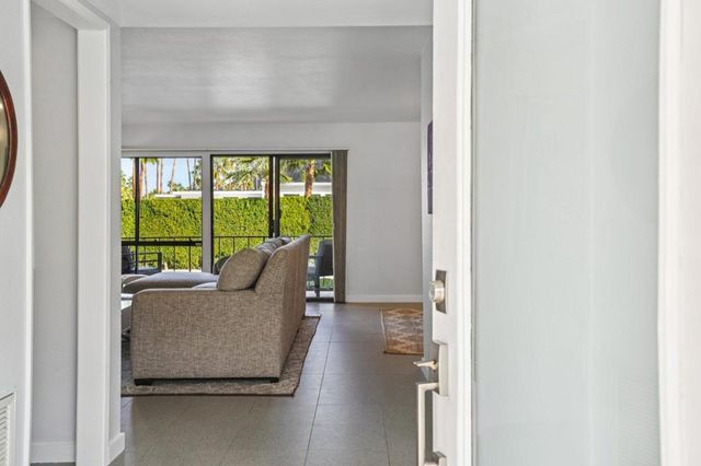 2727 S Sierra Madre 5, Palm Springs, CA 92264