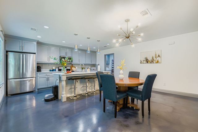 2322 Pall Mall Avenue, Dallas, TX 75241
