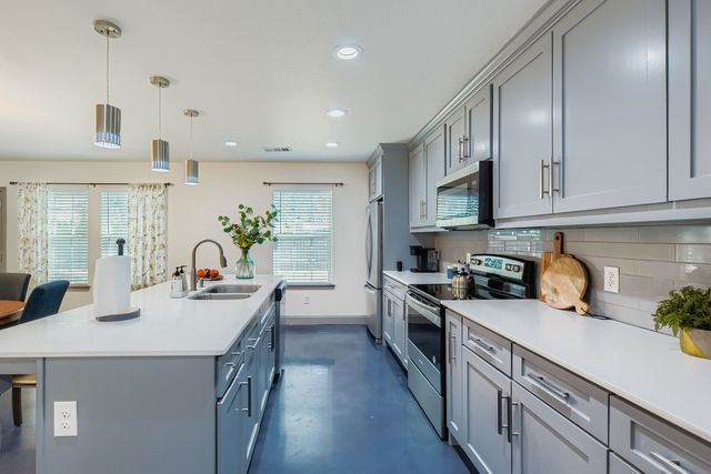 2322 Pall Mall Avenue, Dallas, TX 75241