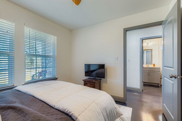 2322 Pall Mall Avenue, Dallas, TX 75241