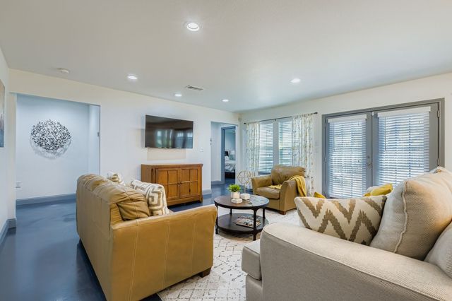 2322 Pall Mall Avenue, Dallas, TX 75241