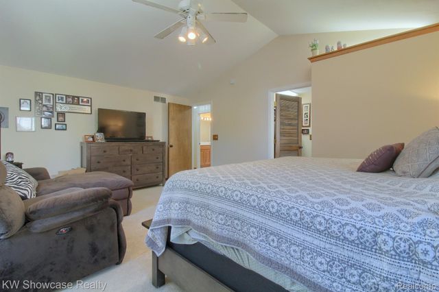 39175 PARKHURST Street, Livonia, MI 48154