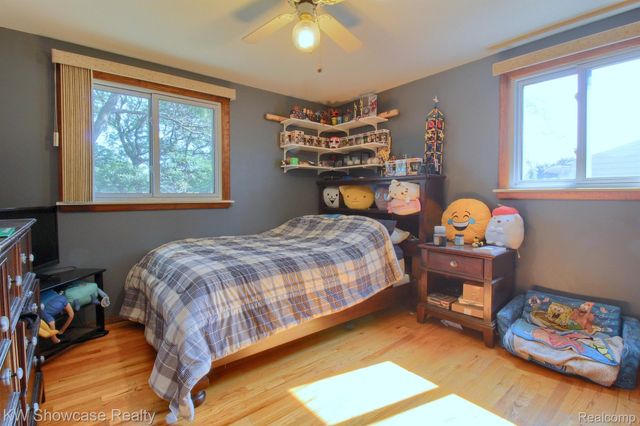 39175 PARKHURST Street, Livonia, MI 48154