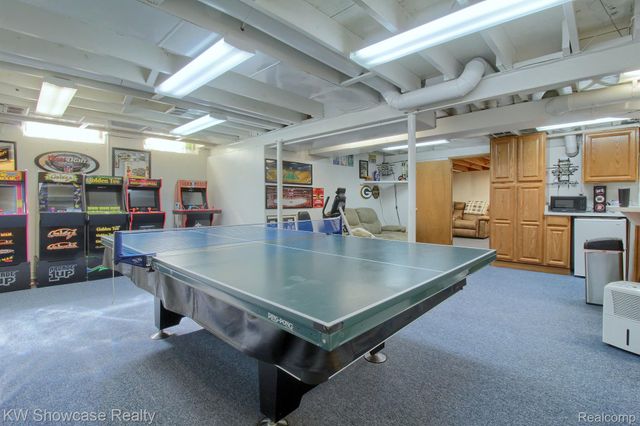 39175 PARKHURST Street, Livonia, MI 48154