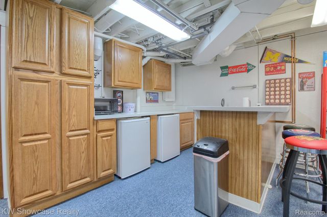 39175 PARKHURST Street, Livonia, MI 48154