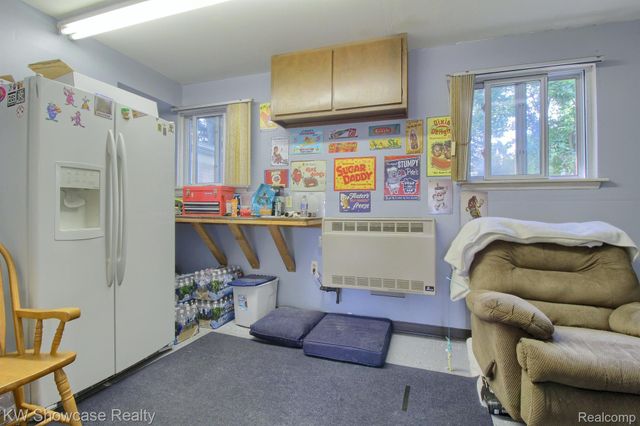 39175 PARKHURST Street, Livonia, MI 48154