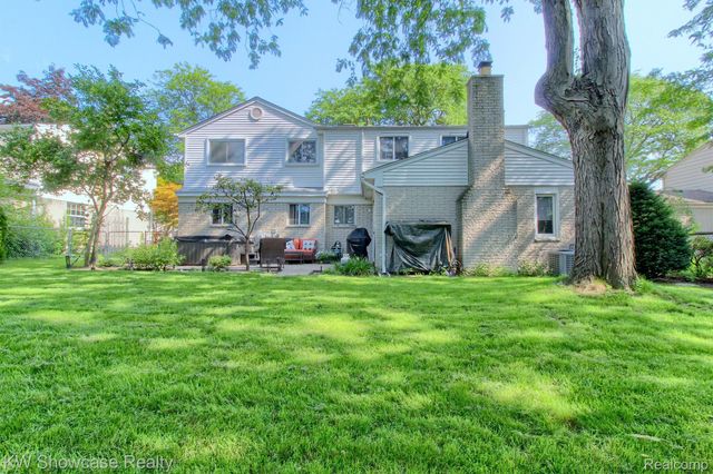 39175 PARKHURST Street, Livonia, MI 48154