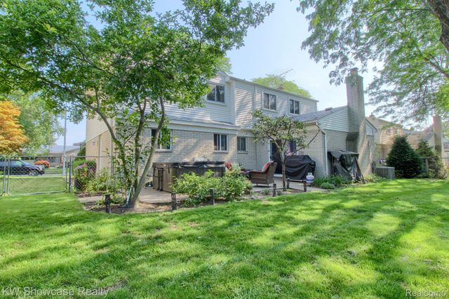 39175 PARKHURST Street, Livonia, MI 48154