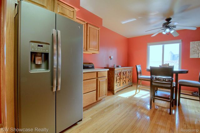 39175 PARKHURST Street, Livonia, MI 48154