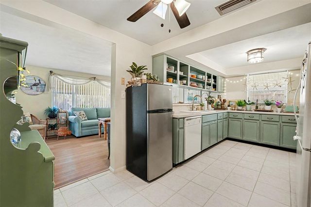 5541 ANDREA DRIVE, Holiday, FL 34690