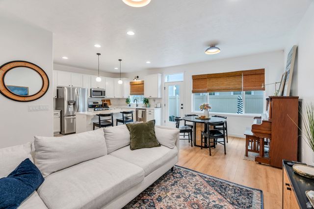 15109 S WILD HORSE WAY, Bluffdale, UT 84065