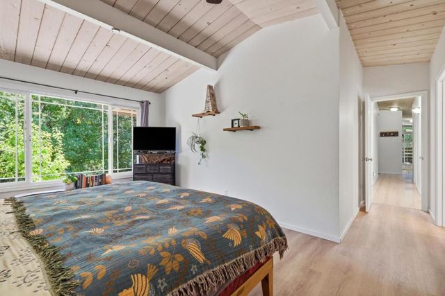 111 Greenview Drive, Boulder Creek, CA 95006