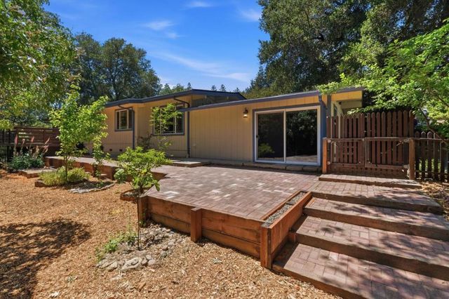 111 Greenview Drive, Boulder Creek, CA 95006