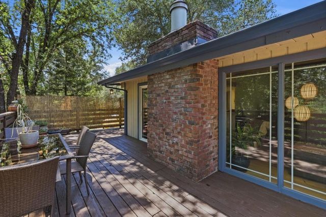 111 Greenview Drive, Boulder Creek, CA 95006
