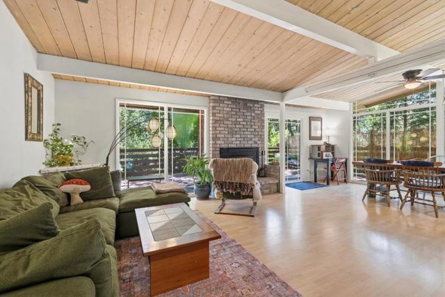 111 Greenview Drive, Boulder Creek, CA 95006