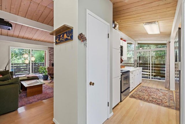 111 Greenview Drive, Boulder Creek, CA 95006