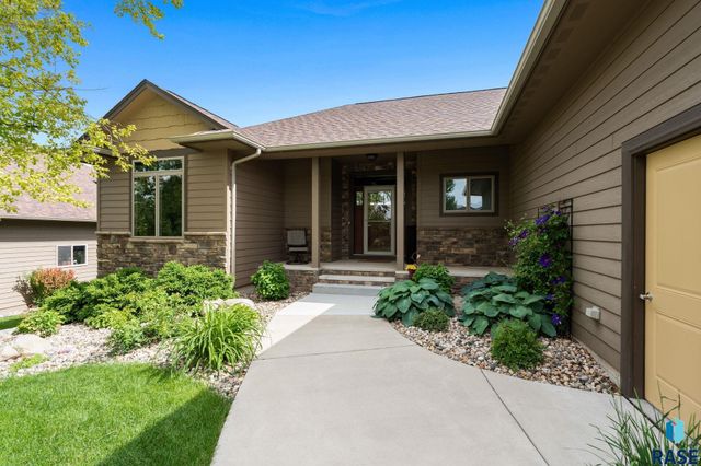 8805 E Palametto St Street, Sioux Falls, SD 57110