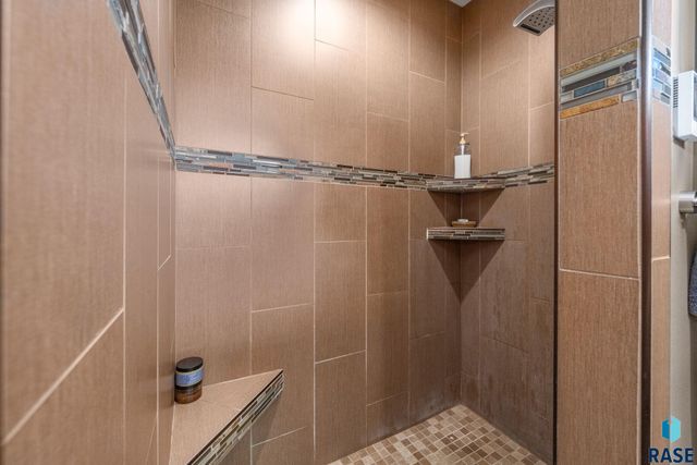8805 E Palametto St Street, Sioux Falls, SD 57110