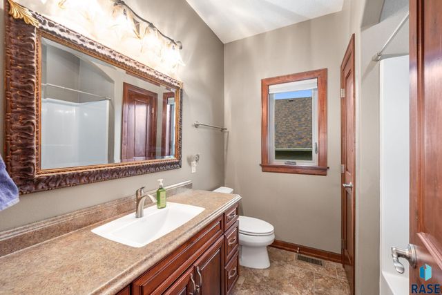 8805 E Palametto St Street, Sioux Falls, SD 57110