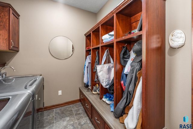 8805 E Palametto St Street, Sioux Falls, SD 57110