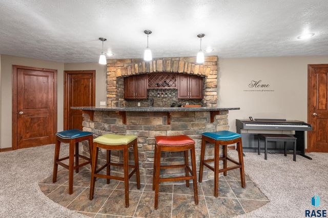 8805 E Palametto St Street, Sioux Falls, SD 57110