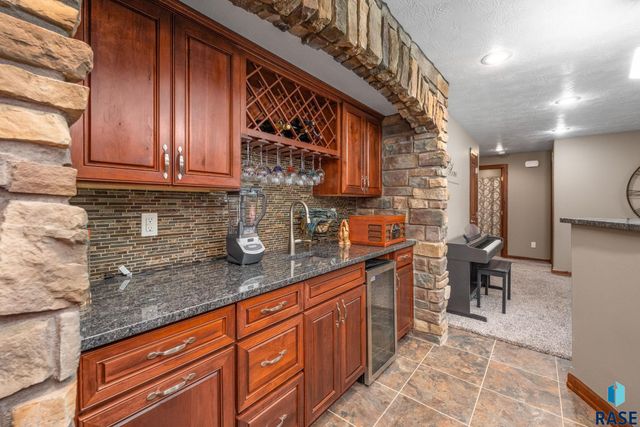 8805 E Palametto St Street, Sioux Falls, SD 57110