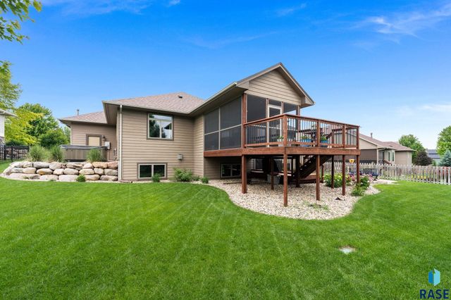 8805 E Palametto St Street, Sioux Falls, SD 57110