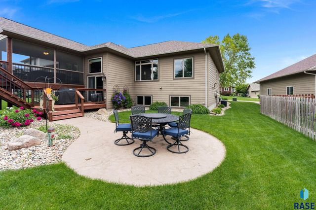 8805 E Palametto St Street, Sioux Falls, SD 57110