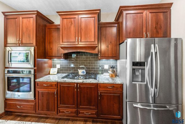 8805 E Palametto St Street, Sioux Falls, SD 57110