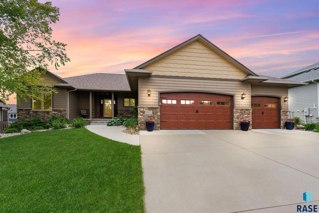 8805 E Palametto St Street, Sioux Falls, SD 57110