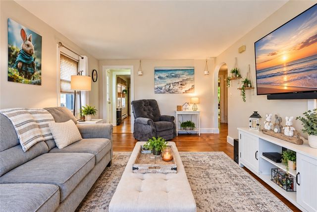 127 Fern Street, Warwick, RI 02889