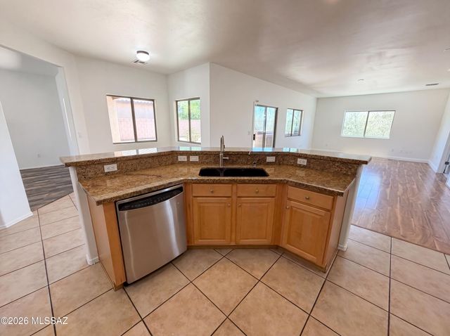 5225 W Wild Burro Spring Drive, Marana, AZ 85658