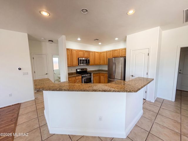 5225 W Wild Burro Spring Drive, Marana, AZ 85658
