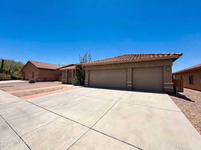 5225 W Wild Burro Spring Drive, Marana, AZ 85658