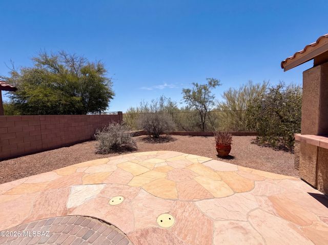 5225 W Wild Burro Spring Drive, Marana, AZ 85658