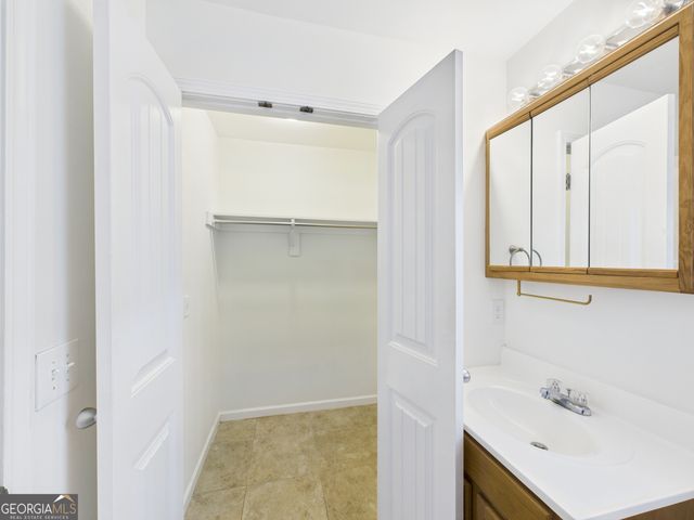 4464 Winchester Hills Way, Birmingham, AL 35215