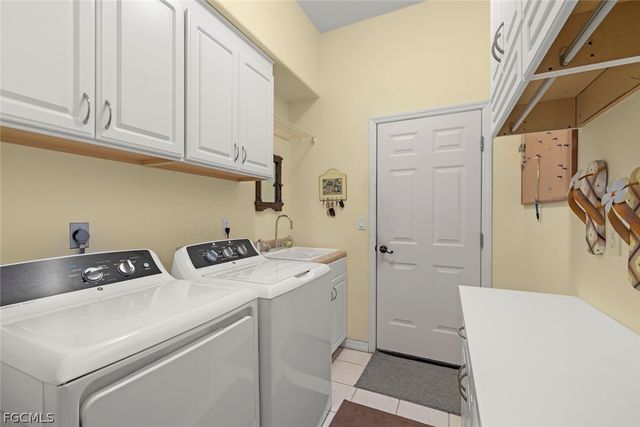 8201 Glenfinnan CIR, Fort Myers, FL 33912