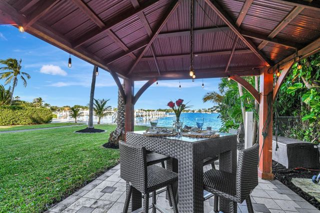 310 S Lake Drive, Lantana, FL 33462