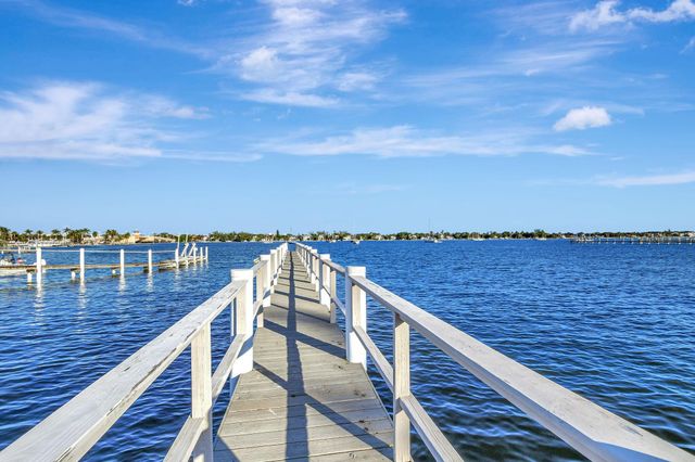 310 S Lake Drive, Lantana, FL 33462