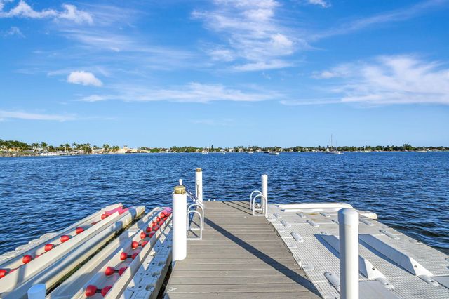 310 S Lake Drive, Lantana, FL 33462