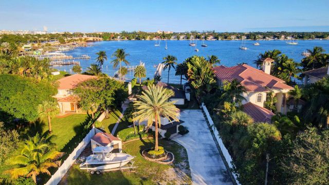 310 S Lake Drive, Lantana, FL 33462