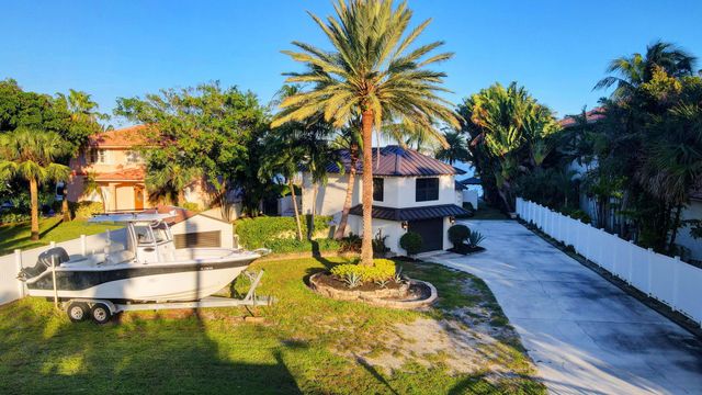 310 S Lake Drive, Lantana, FL 33462