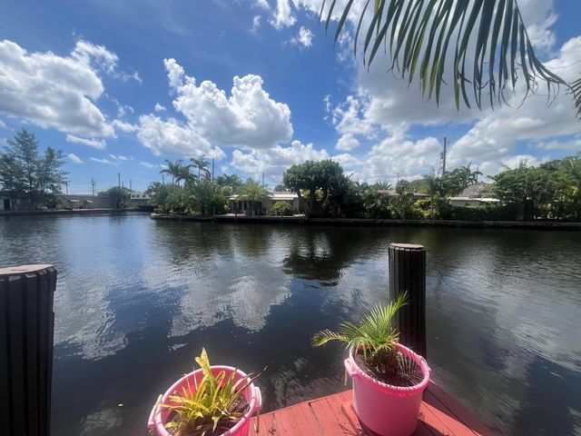 2164 NE 27th Drive, Wilton Manors, FL 33306
