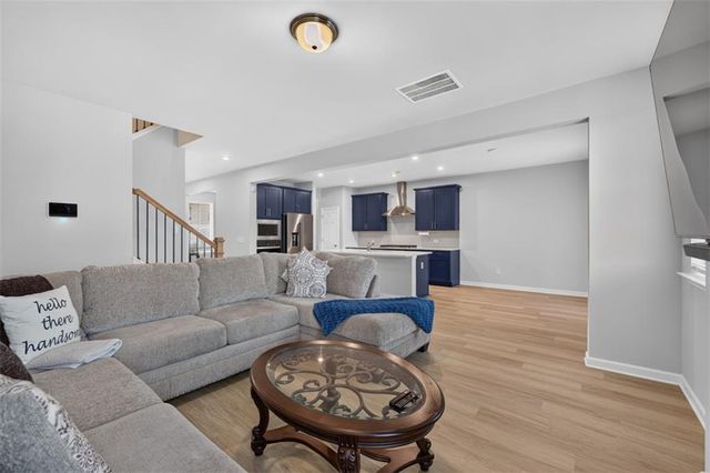 104 Grand Meadows Drive, Hoschton, GA 30548