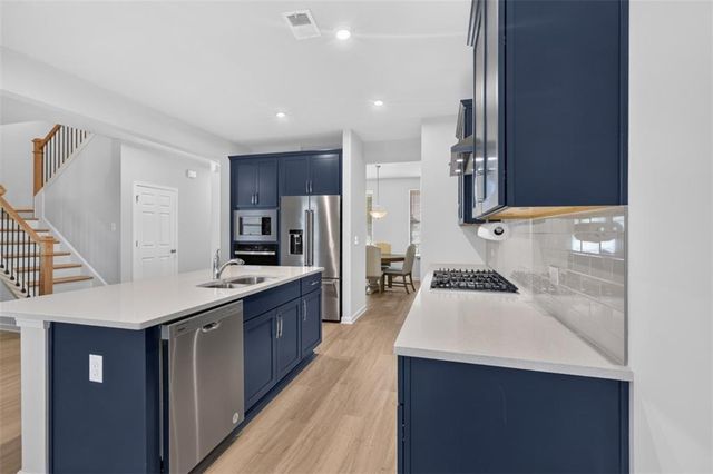 104 Grand Meadows Drive, Hoschton, GA 30548