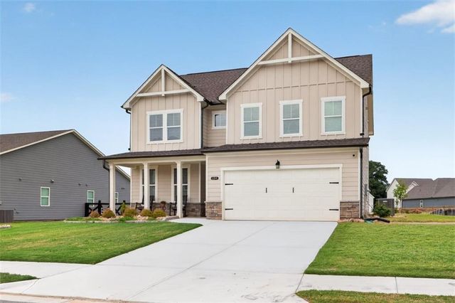 104 Grand Meadows Drive, Hoschton, GA 30548