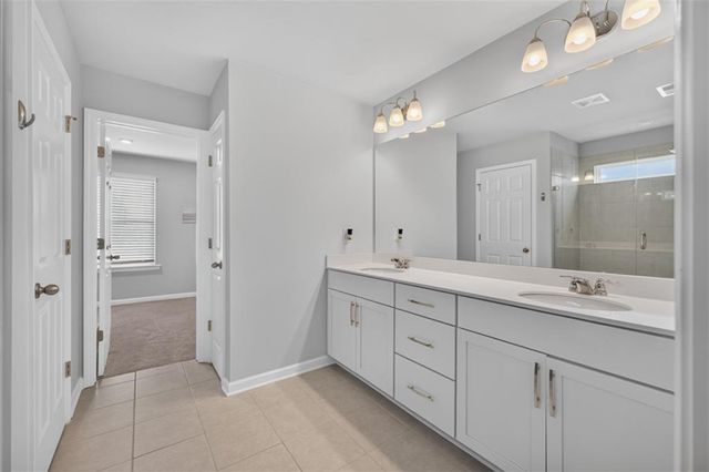 104 Grand Meadows Drive, Hoschton, GA 30548