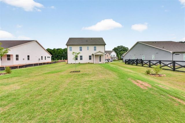 104 Grand Meadows Drive, Hoschton, GA 30548