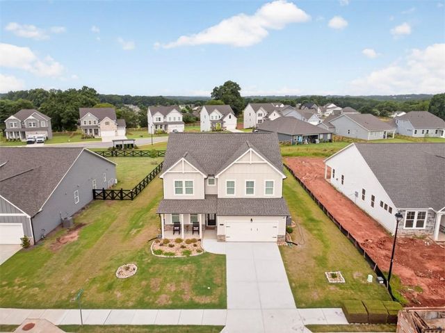 104 Grand Meadows Drive, Hoschton, GA 30548